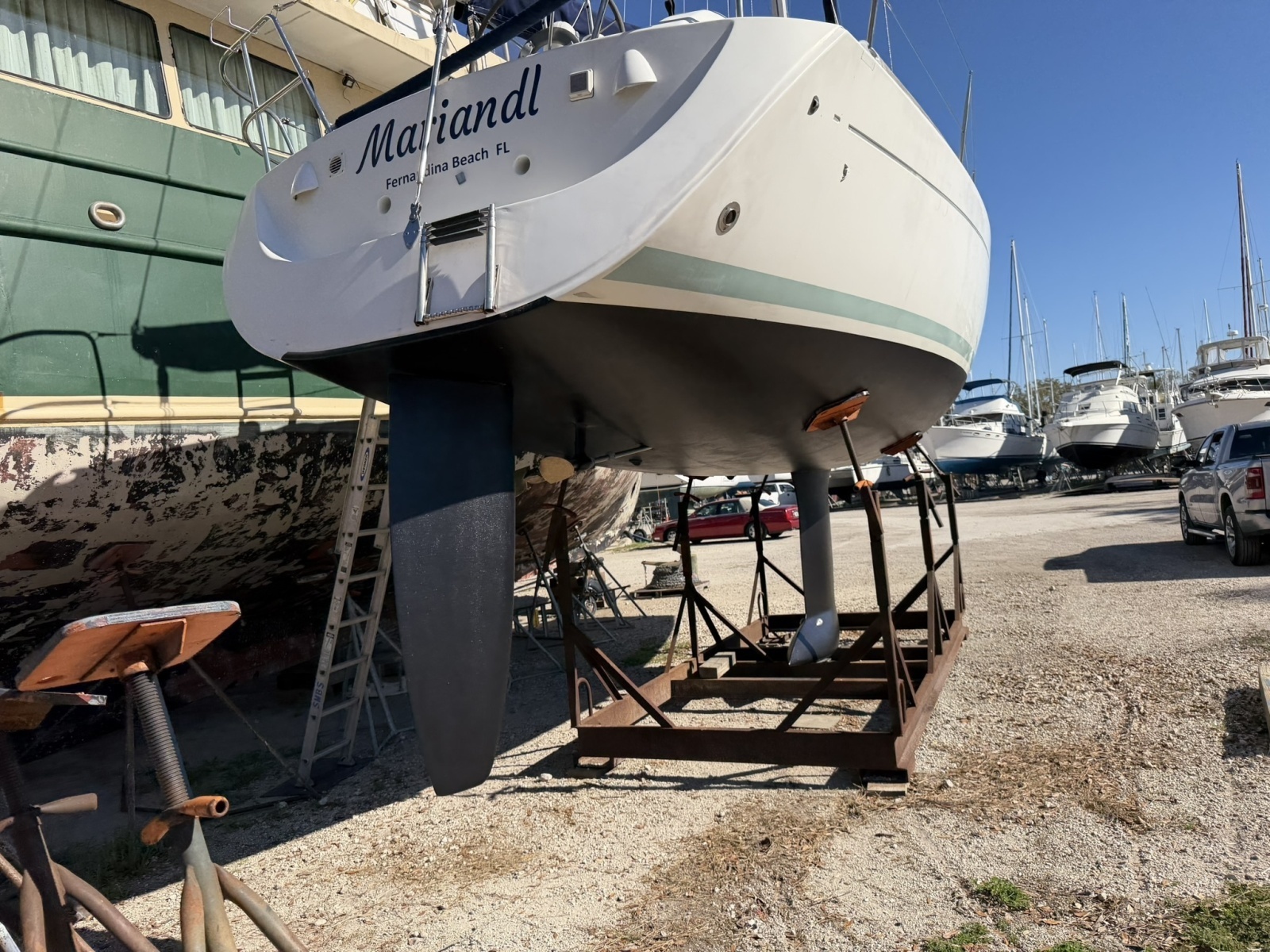 MARIANDL 33ft Beneteau Yacht For Sale