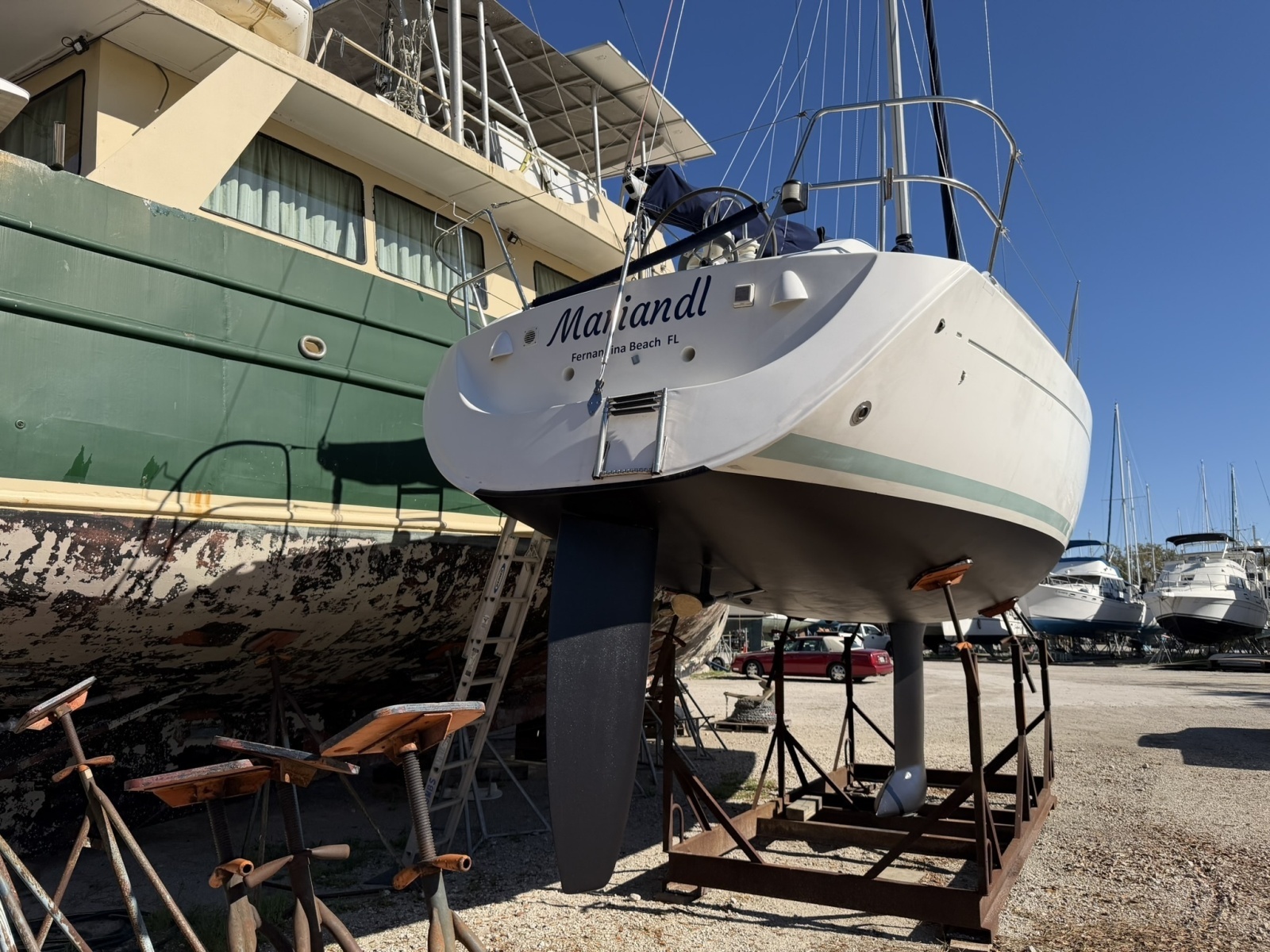 MARIANDL 33ft Beneteau Yacht For Sale