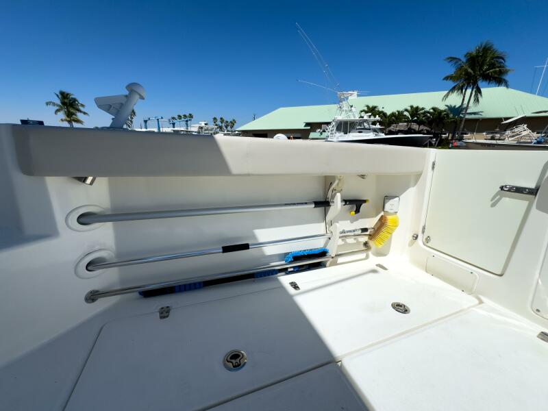 31' 2018 Boston Whaler 315 Conquest