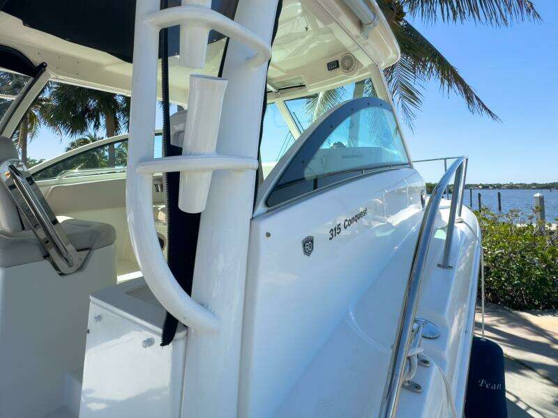 PEARL 31ft Boston Whaler Yacht For Sale