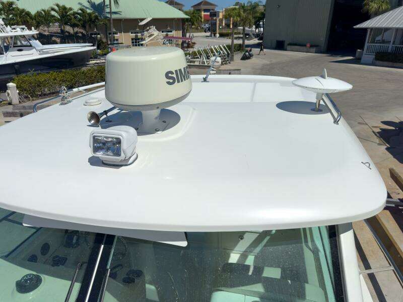 PEARL 31ft Boston Whaler Yacht For Sale