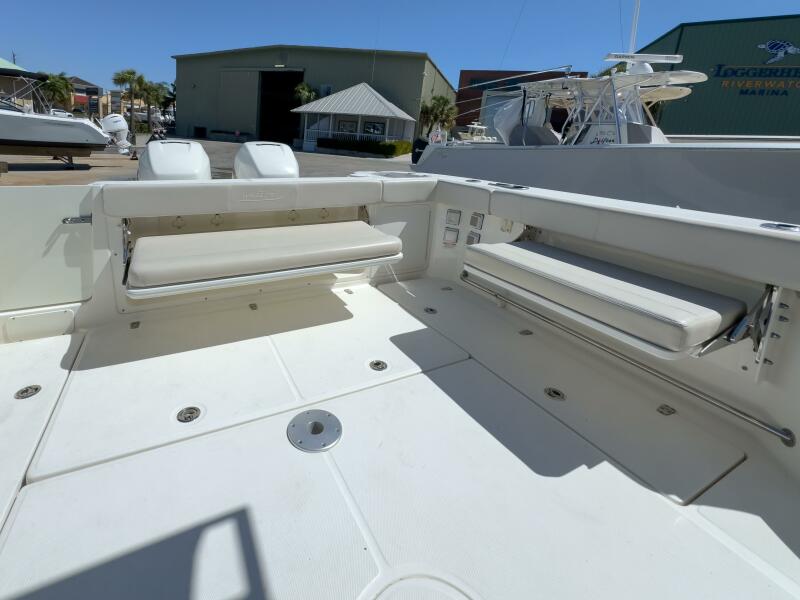 31' 2018 Boston Whaler 315 Conquest