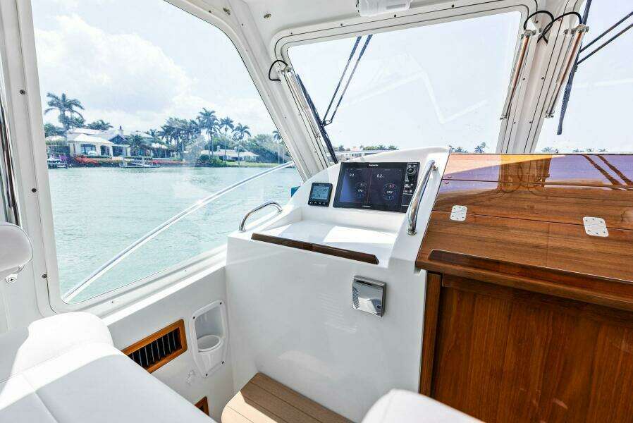 2022 MJM 53Z Galati Yacht Sales Trade