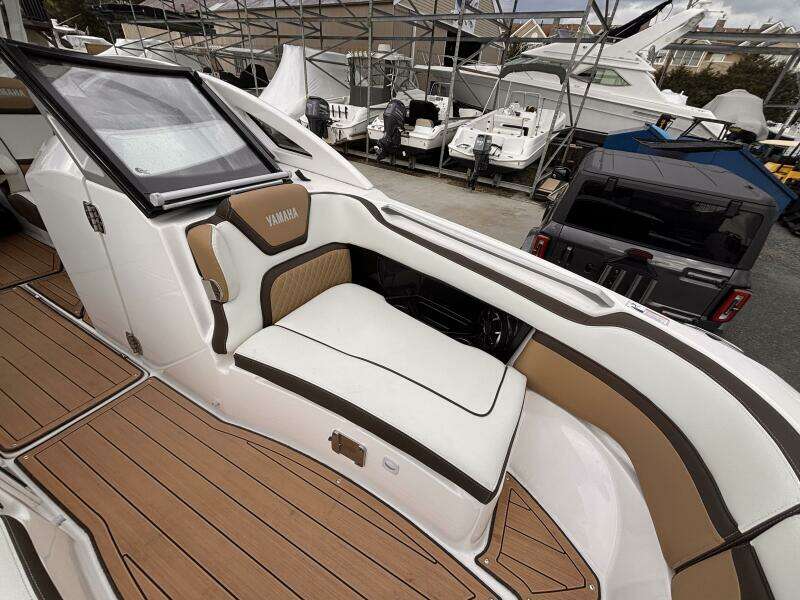 27ft Yamaha Boats Yacht For Sale