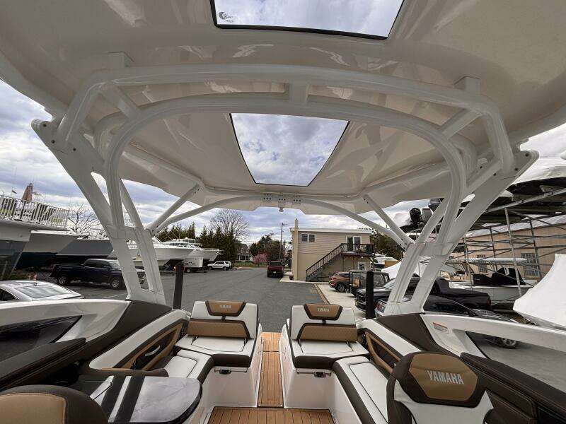 27ft Yamaha Boats Yacht For Sale