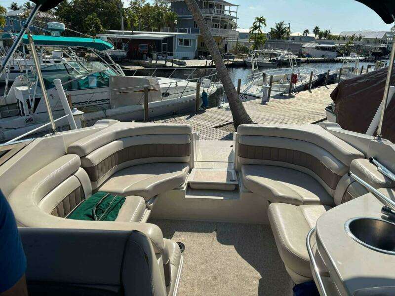 28ft Regal Yacht For Sale