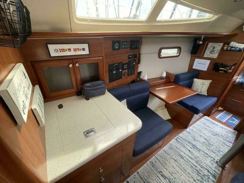 Marie Rose 36ft Hunter Yacht For Sale