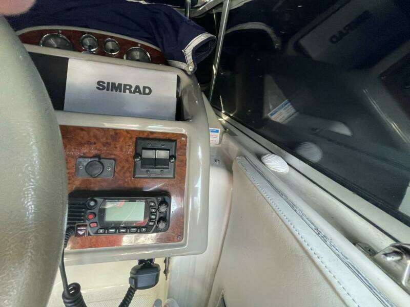 28ft Bayliner Yacht For Sale