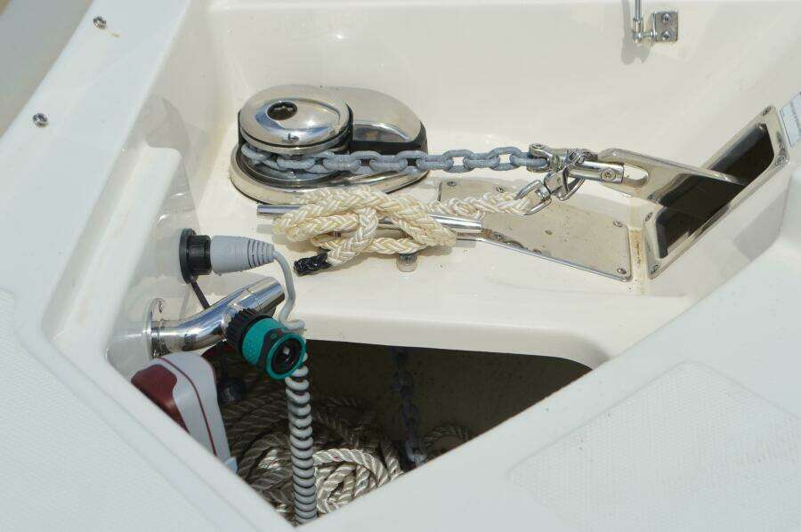28ft Boston Whaler Yacht For Sale