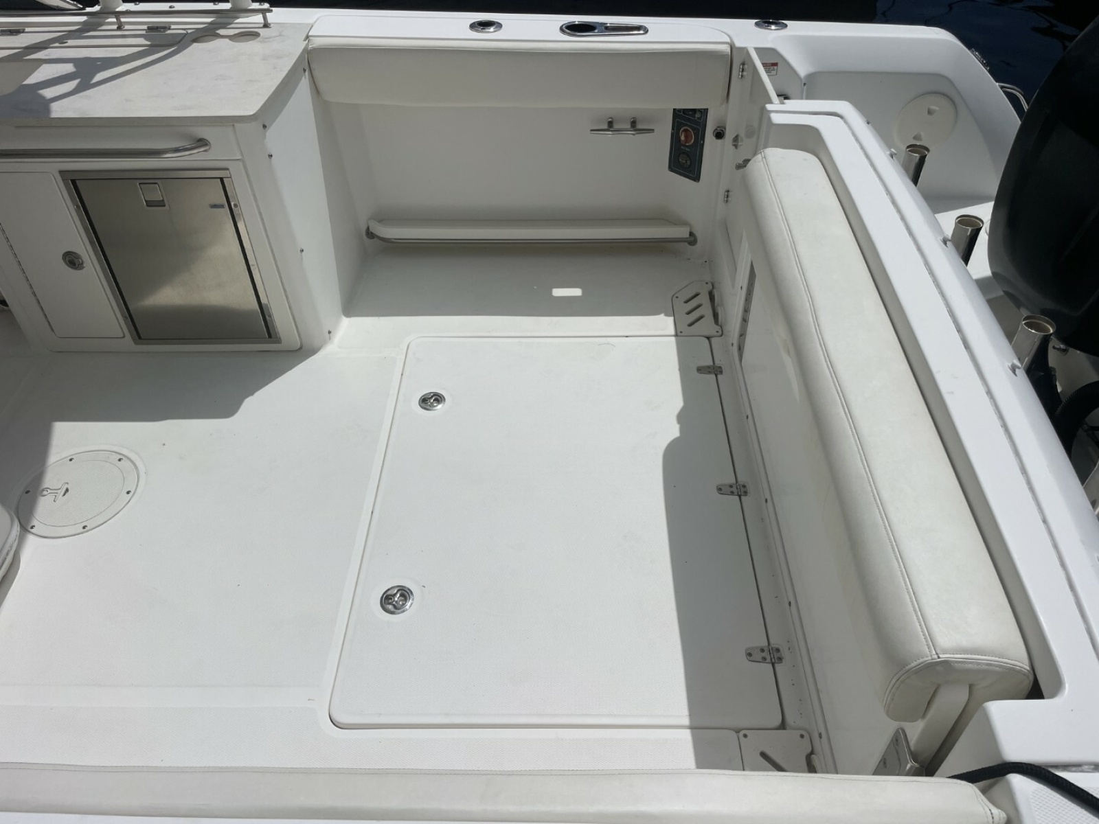 27ft Boston Whaler Yacht For Sale