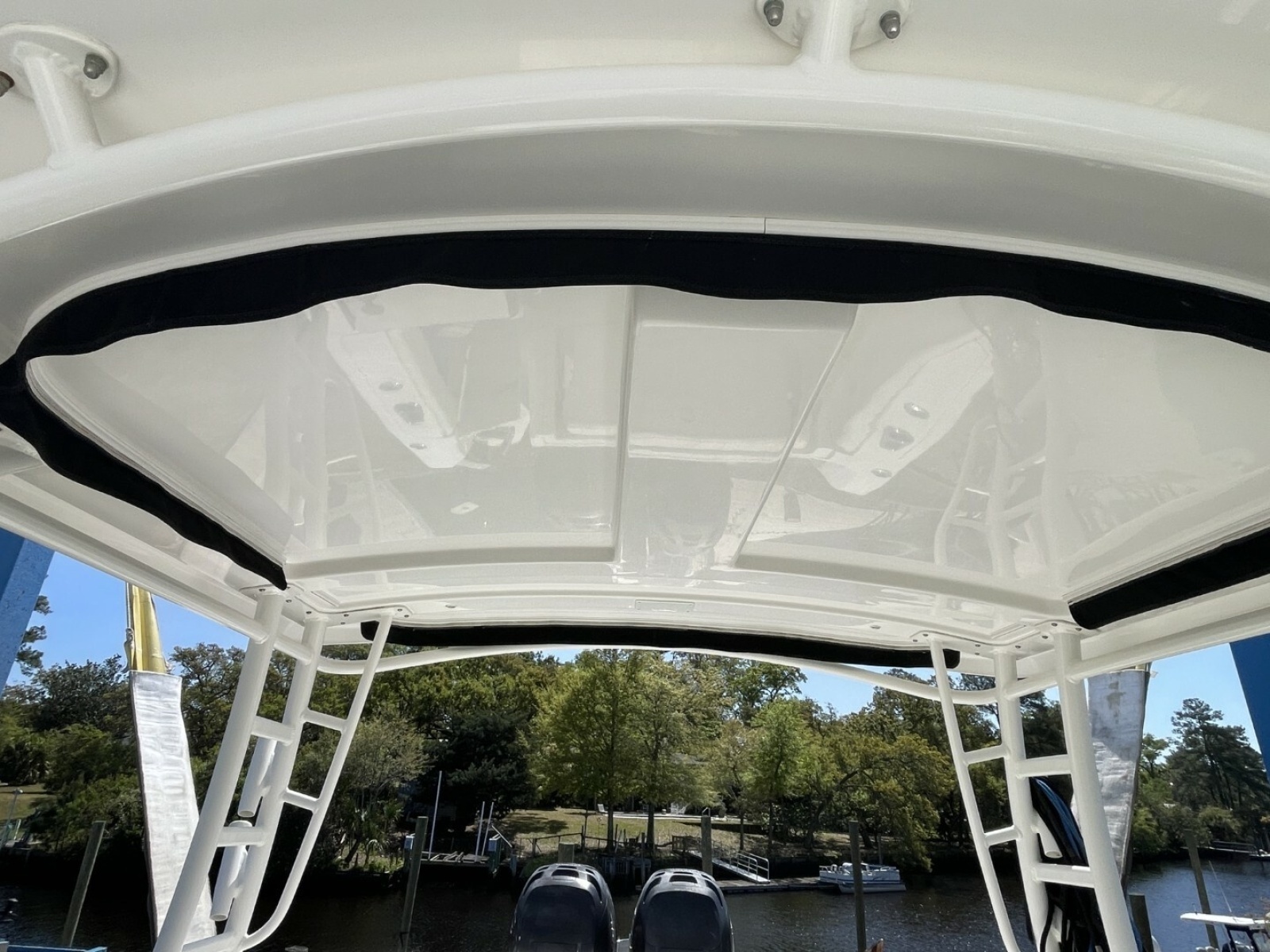 27ft Boston Whaler Yacht For Sale