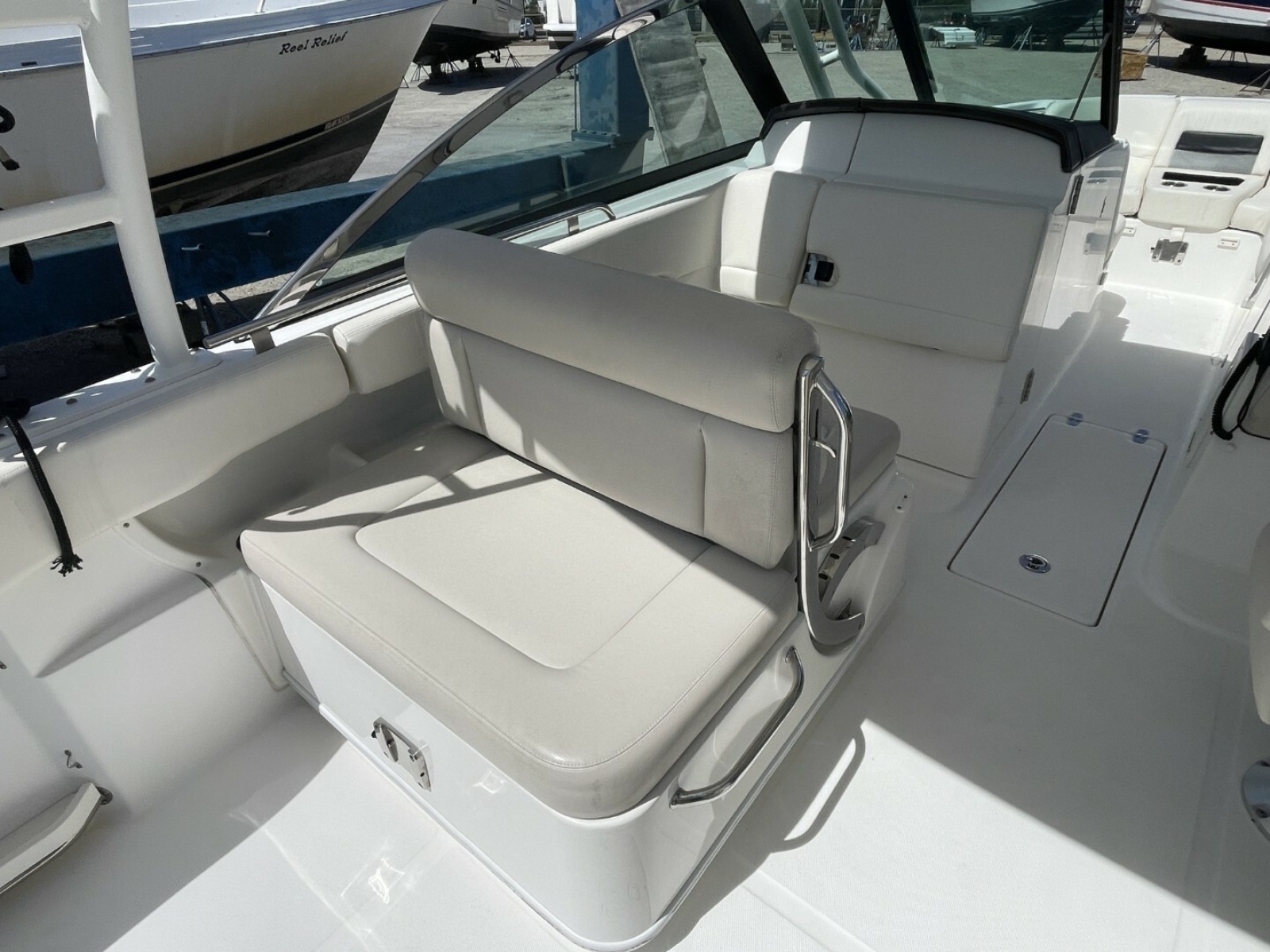 27ft Boston Whaler Yacht For Sale