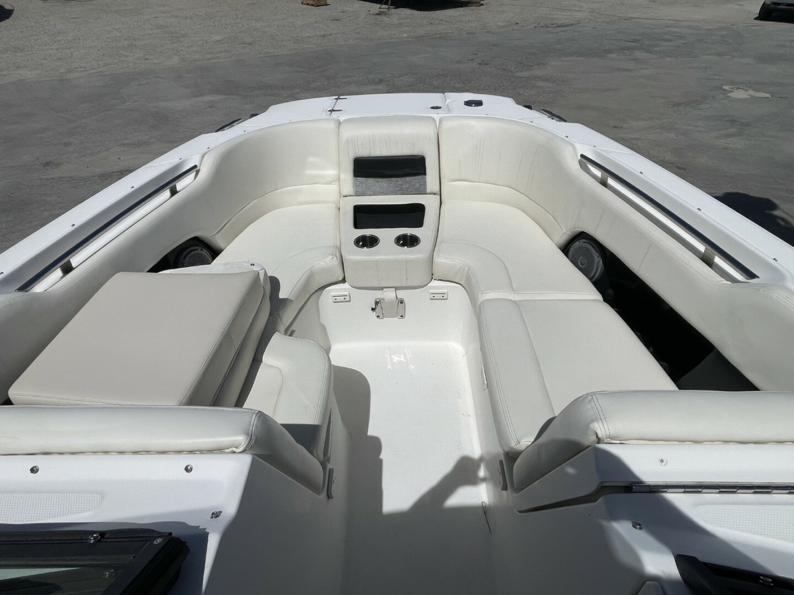 27ft Boston Whaler Yacht For Sale