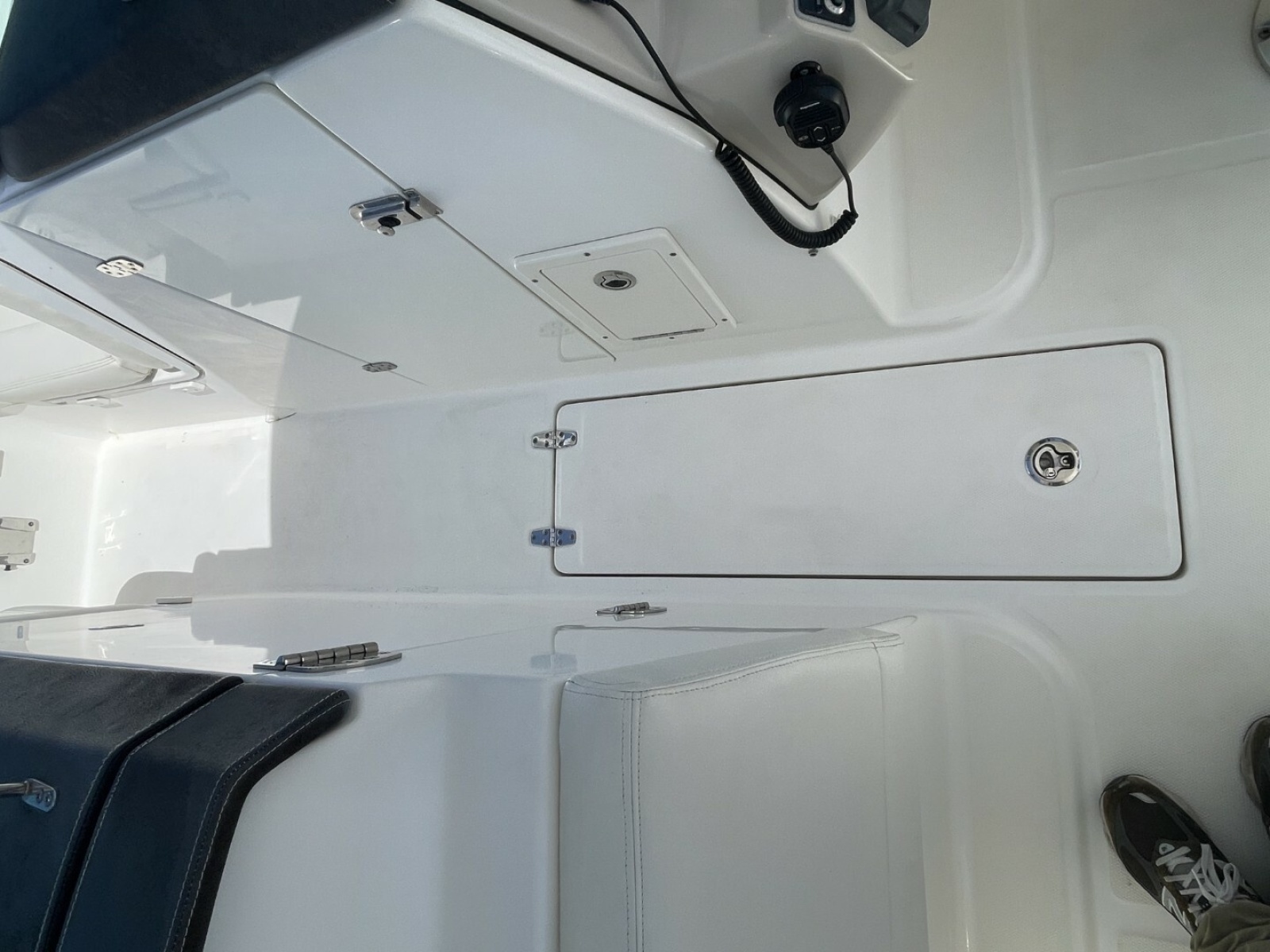 27ft Boston Whaler Yacht For Sale