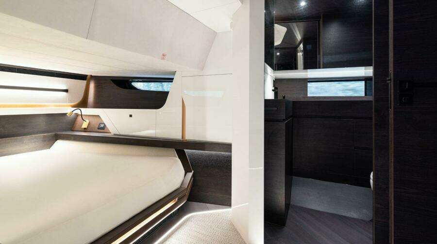 CHAPTER 3 72ft Vanquish Yacht For Sale