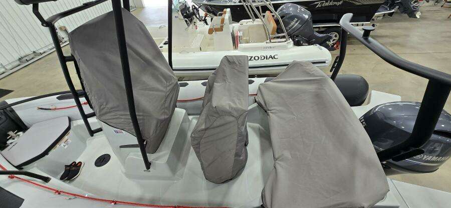 2023 Special Pricing 18ft Zodiac Yacht For Sale