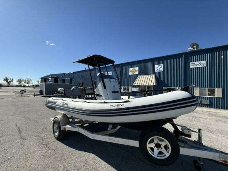 2023 Special Pricing 18ft Zodiac Yacht For Sale