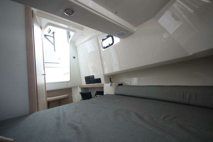 Summer Special Pricing 33ft Zodiac Yacht For Sale