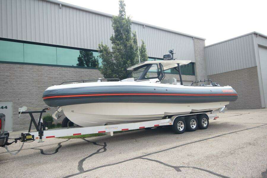 Summer Special Pricing 33ft Zodiac Yacht For Sale