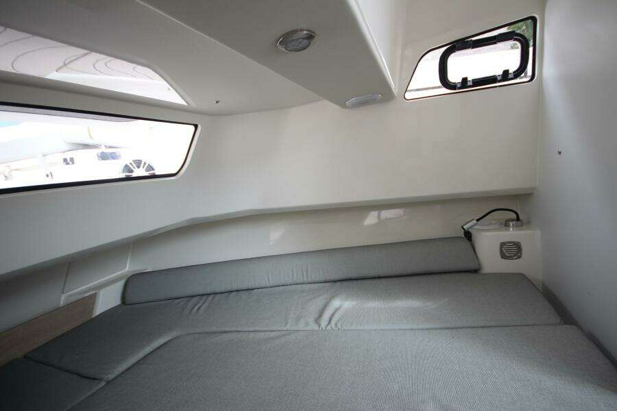 Summer Special Pricing 33ft Zodiac Yacht For Sale