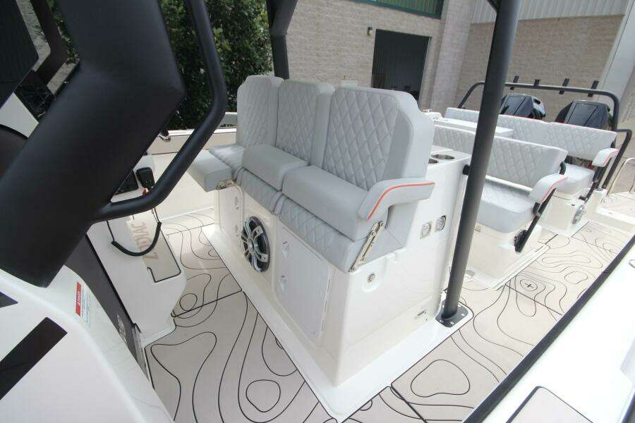 Summer Special Pricing 33ft Zodiac Yacht For Sale