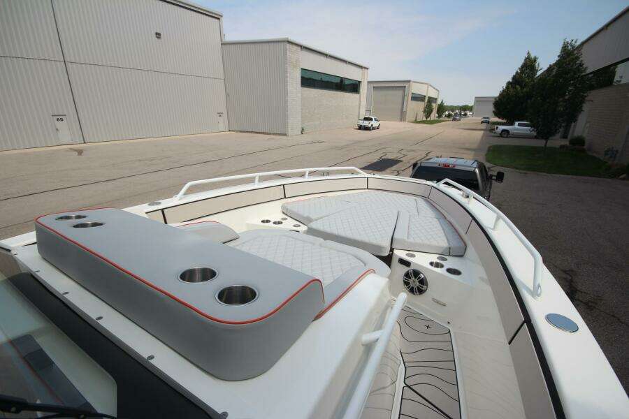 Summer Special Pricing 33ft Zodiac Yacht For Sale