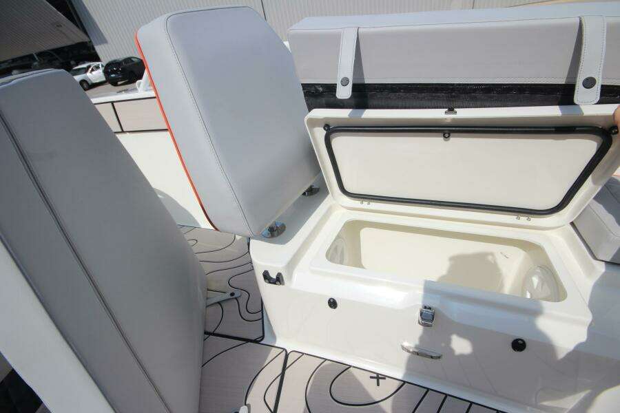 Summer Special Pricing 33ft Zodiac Yacht For Sale