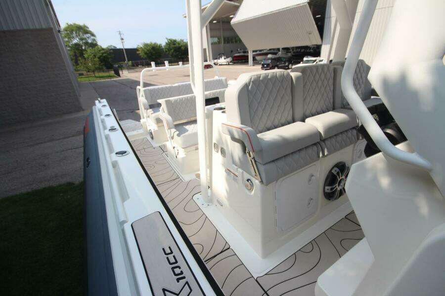 Summer Special Pricing 33ft Zodiac Yacht For Sale