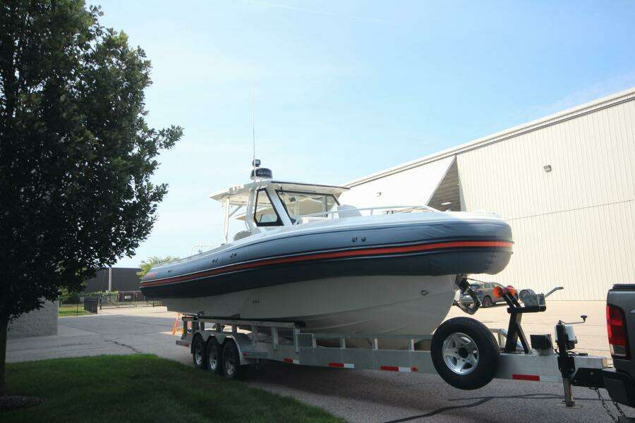 Summer Special Pricing 33ft Zodiac Yacht For Sale