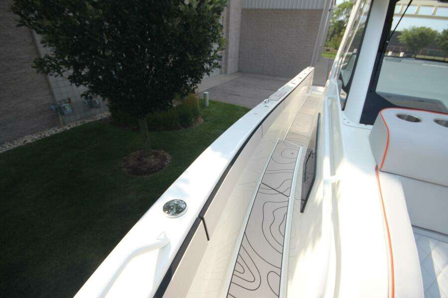 Summer Special Pricing 33ft Zodiac Yacht For Sale