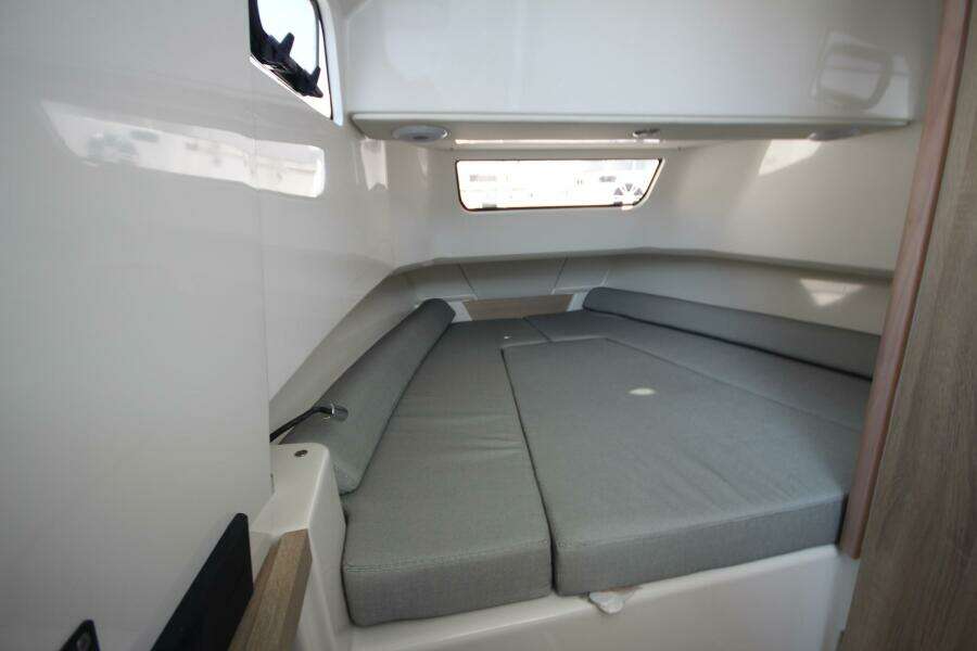 Summer Special Pricing 33ft Zodiac Yacht For Sale