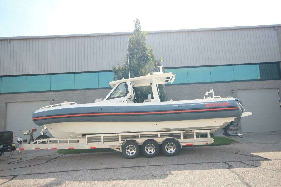 Summer Special Pricing 33ft Zodiac Yacht For Sale