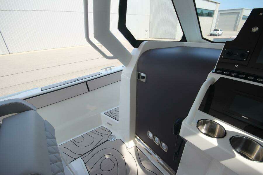 Summer Special Pricing 33ft Zodiac Yacht For Sale