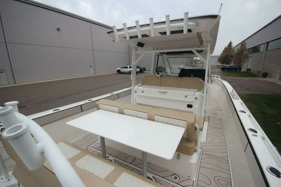 Fall Special Pricing 33ft Zodiac Yacht For Sale