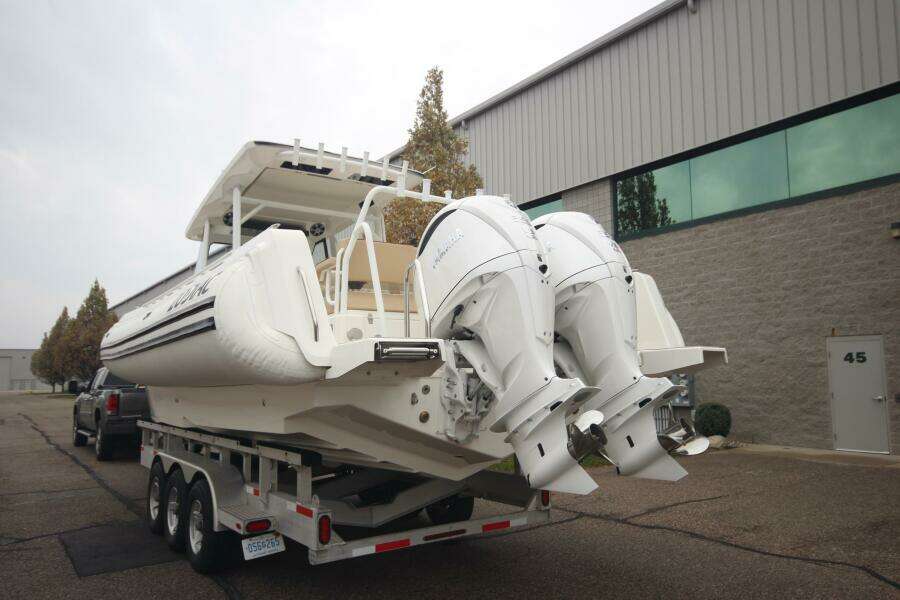 Fall Special Pricing 33ft Zodiac Yacht For Sale
