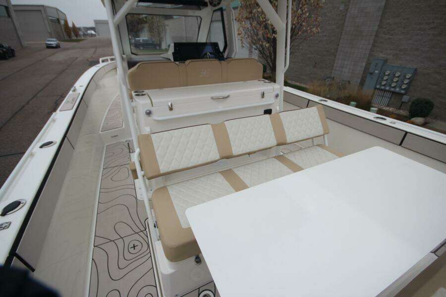 Fall Special Pricing 33ft Zodiac Yacht For Sale