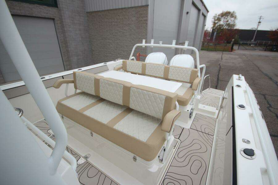 Fall Special Pricing 33ft Zodiac Yacht For Sale