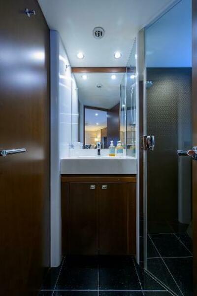 62' 2013 Princess V62