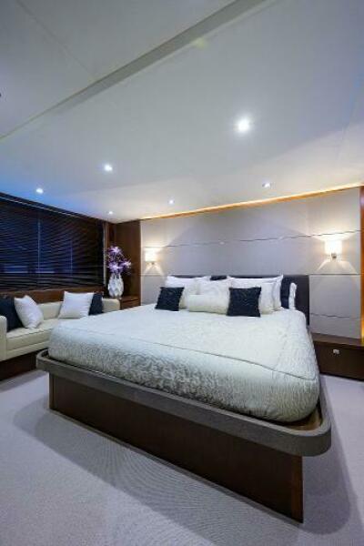 62' 2013 Princess V62