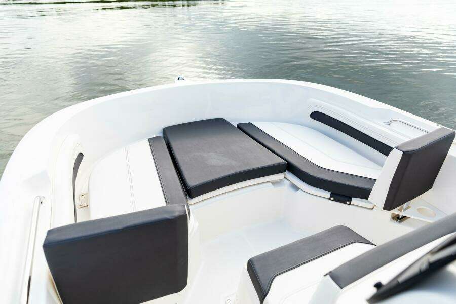 20ft Bayliner Yacht For Sale