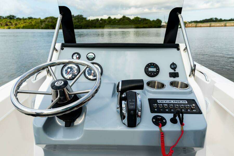 20ft Bayliner Yacht For Sale