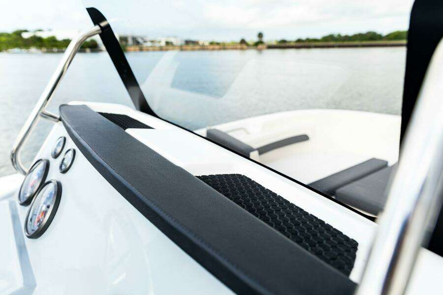 20ft Bayliner Yacht For Sale