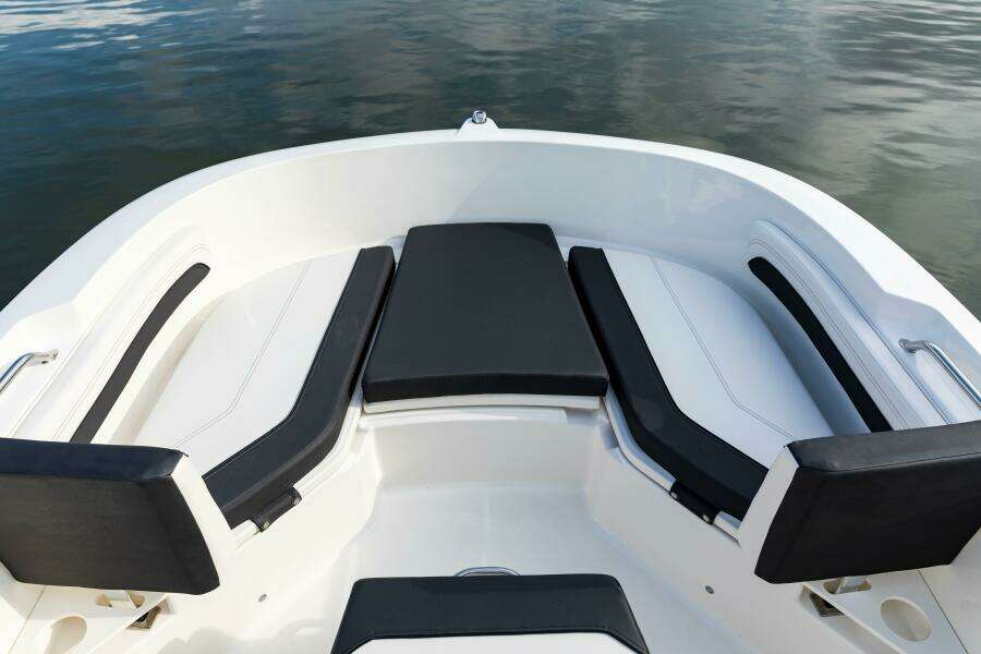 20ft Bayliner Yacht For Sale