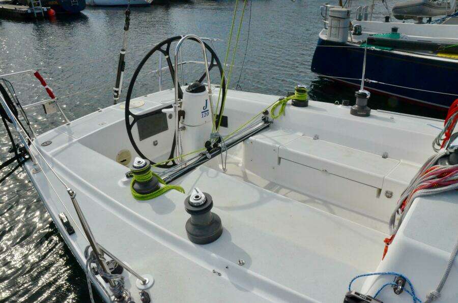 40ft J Boats Yacht For Sale