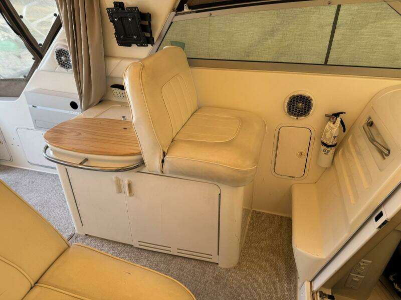 37ft Sea Ray Yacht For Sale