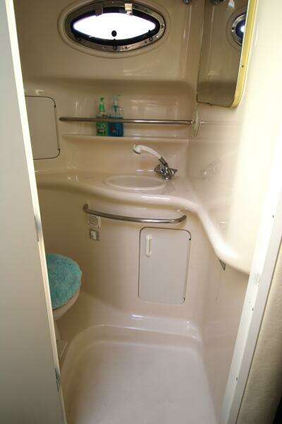 33ft Sea Ray Yacht For Sale
