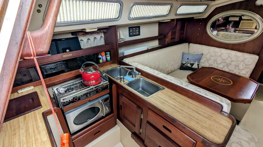 1984 Catalina 30
