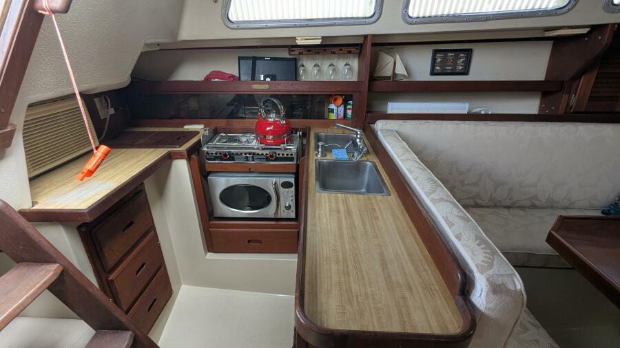 1984 Catalina 30
