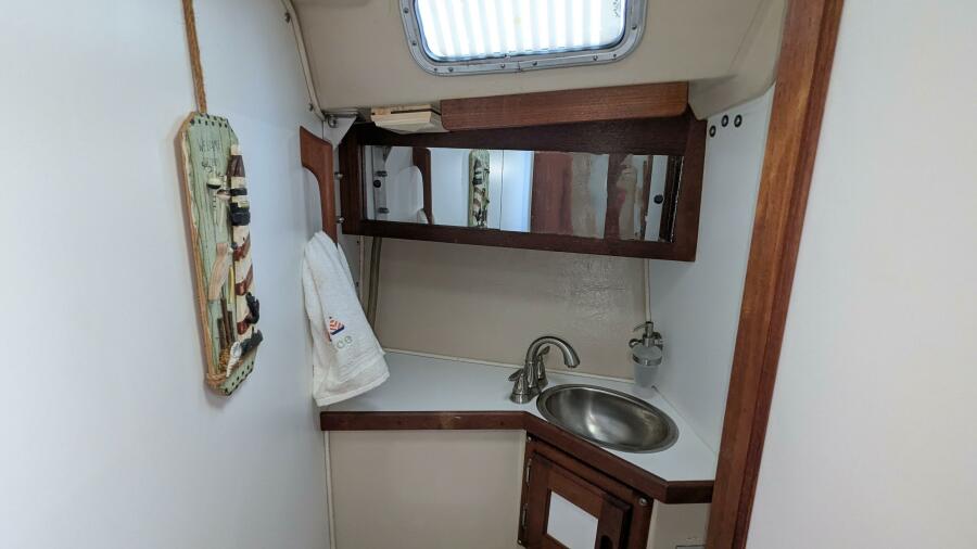 1984 Catalina 30