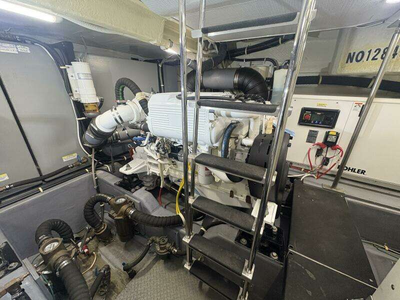 52ft Carver Yacht For Sale